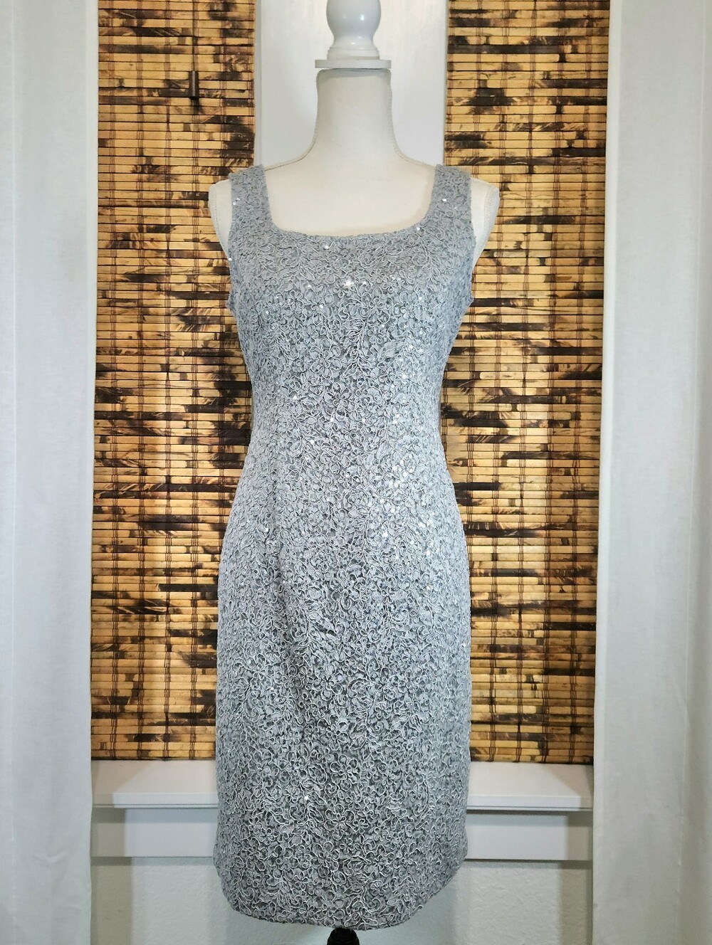 ✨ Stunning Alex Evenings Silver Sequin Lace Cocktail Dress – Size 10 Petite ✨